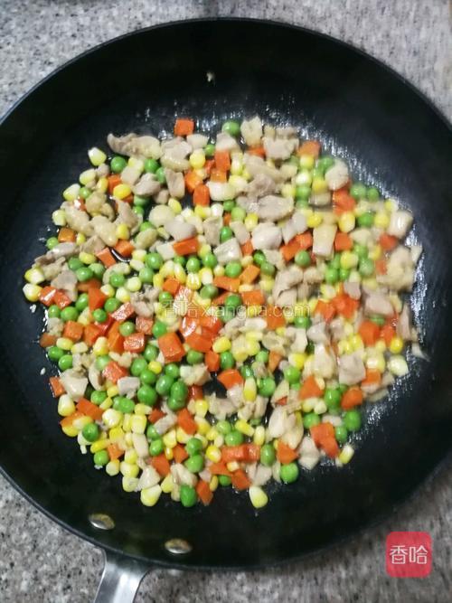 彩色豆炒鸡肉丁