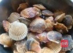 扇贝丁炒鸡蛋的做法图解1