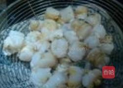 扇贝丁炒鸡蛋的做法图解4