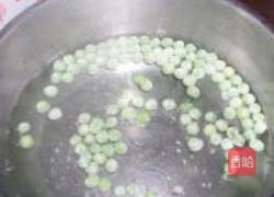西红柿豌豆炒鸡蛋的做法图解3