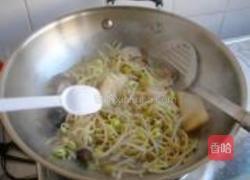 香菇鳕鱼豆芽汤的做法图解9
