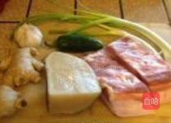 五花肉炒大头菜的做法图解1