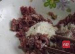 鹌鹑蛋肉圆菜底的做法图解1