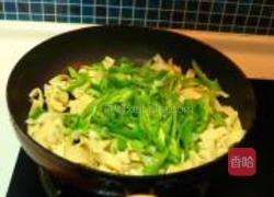 青椒炒豆皮的做法图解6