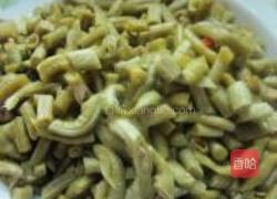 咸豆角炒腊肉的做法图解2