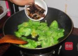 豆豉鲮鱼炒苦瓜的做法图解7