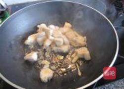 鱼柳炒秋葵的做法图解6