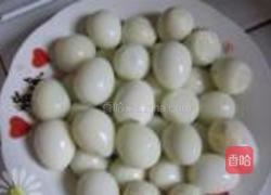 虎皮鹌鹑蛋烧肉的做法图解1