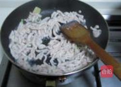 鲜菇肉丝茄汁面的做法图解5
