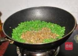 蚬肉炒豆角的做法图解7