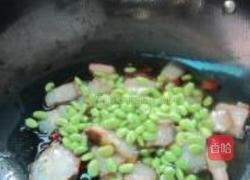 鲜黄豆炒腊肉的做法图解5