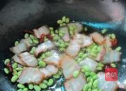 鲜黄豆炒腊肉的做法图解6