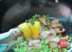 鲜黄豆炒腊肉的做法图解7