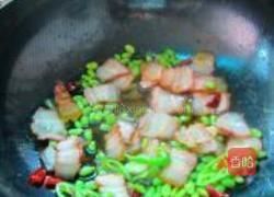 鲜黄豆炒腊肉的做法图解8