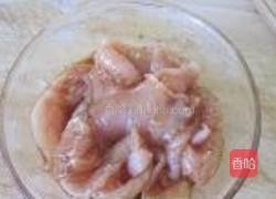 黑椒鸡肉片炒蘑菇的做法图解1