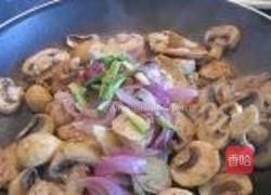 黑椒鸡肉片炒蘑菇的做法图解10