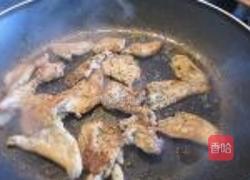 黑椒鸡肉片炒蘑菇的做法图解7
