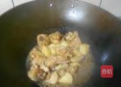 土豆炒鸡肉的做法图解6