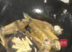 芝麻酱烧小黄鱼的做法图解5