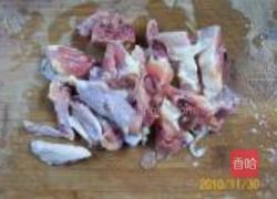 根茎蔬果炒乳鸽的做法图解3
