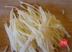 清炒土豆圆椒丝的做法图解1