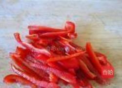 煎鸡腿肉炒蒜苔的做法图解3