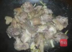 板栗烧鸡的做法图解6