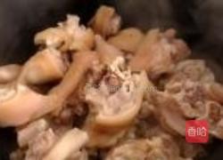 鹰嘴豆炖猪蹄的做法图解4