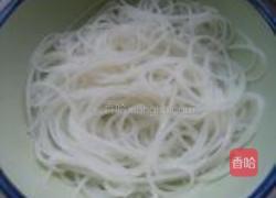 麻辣鸡汤米线的做法图解1