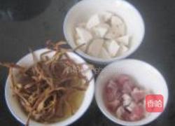 黄花菜咸肉粥的做法图解2