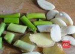 鱼头鱼骨豆腐汤的做法图解3