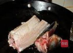 鱼头鱼骨豆腐汤的做法图解4