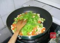 芹菜炒杏仁的做法图解9