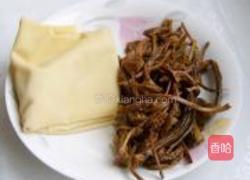 茶树菇焖鸭的做法图解1