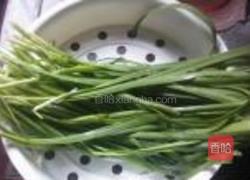 韭菜炒豆腐皮的做法图解1
