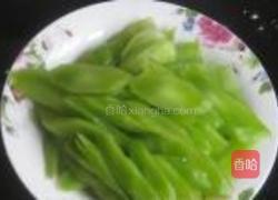 莴笋片炒花蛤肉的做法图解3