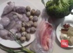 红烧鹌鹑蛋墨鱼仔的做法图解1