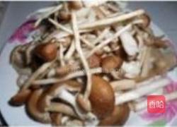 菌菇排骨汤的做法图解4