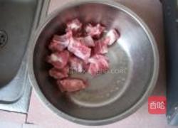 葱烧排骨的做法图解1