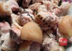 酸菜豌豆炖猪蹄的做法图解2