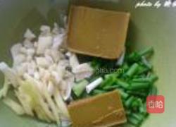 咖喱甜笋烧鸡的做法图解3
