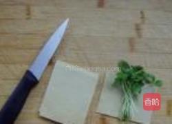 香椿苗豆卷的做法图解4