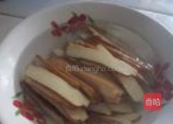 黄瓜拌香干的做法图解2