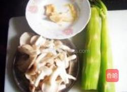 莴笋炒平菇的做法图解1