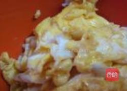 黄瓜炒蛋的做法图解1