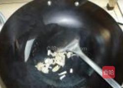 辣椒炒蚕蛹的做法图解3
