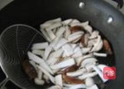 罗勒黑胡椒炒杂菇的做法图解3