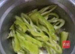 干豆腐皮炒辣椒的做法图解2