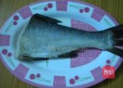 鱼头炖茄子的做法图解2