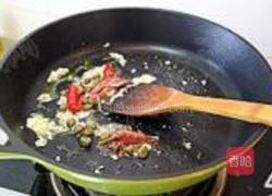 蒜香番茄鳀鱼面的做法图解4